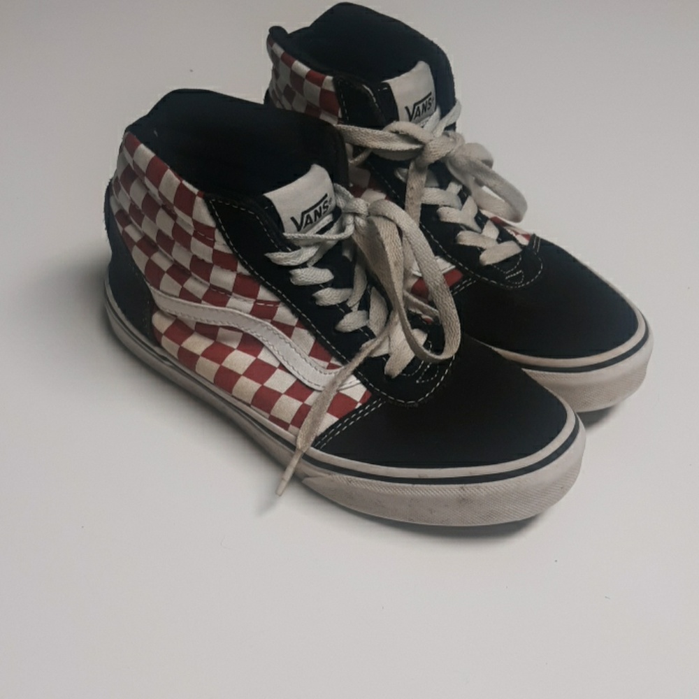 Kids check vans size 2.5